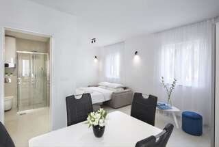 Апартаменты R-Apartments Будва Номер-студио Делюкс-5