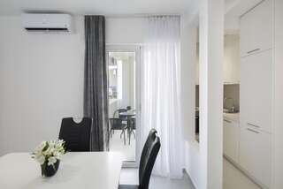 Апартаменты R-Apartments Будва Номер-студио Делюкс-8